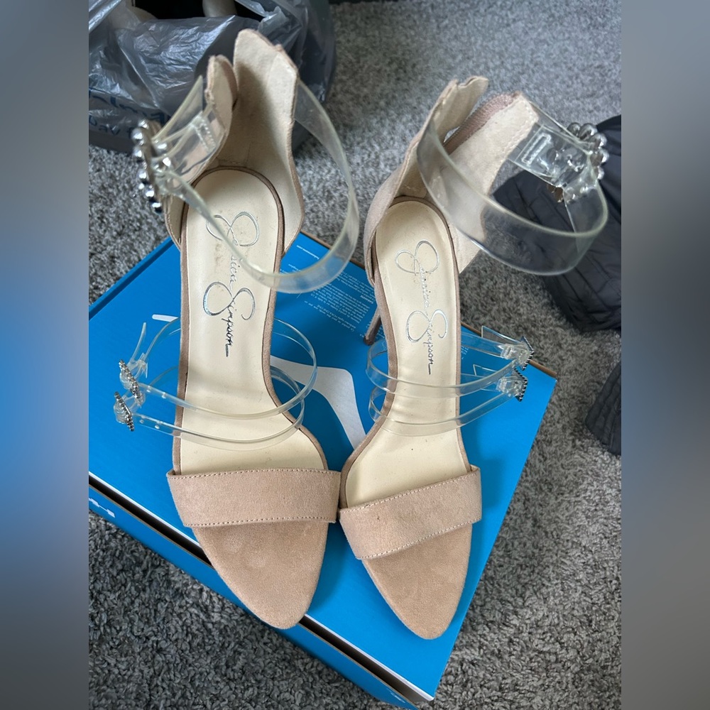 Jessica Simpson nude heels